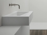 Plan vasque lavabo sur mesure : L 60 à 201 x P 40 à 51 cm, finition lisse mate, 10 couleurs au choix, Anti bactérien, résine Akrytan® teinté dans la masse, Livraison Offerte.